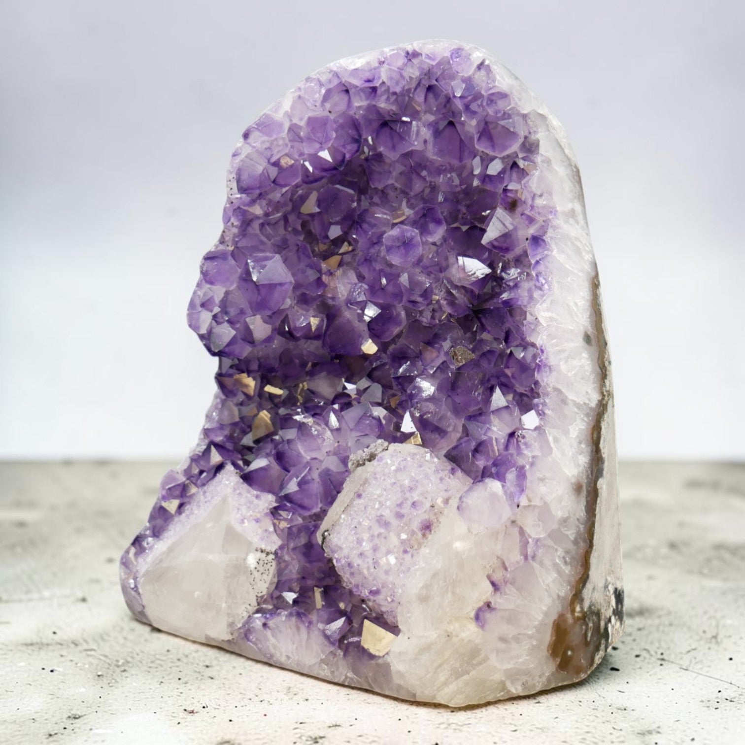 Lavander and quartz Amethyst Geode from Artigas, Uruguay
